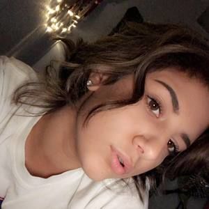 Meet your Posher, Kenzie